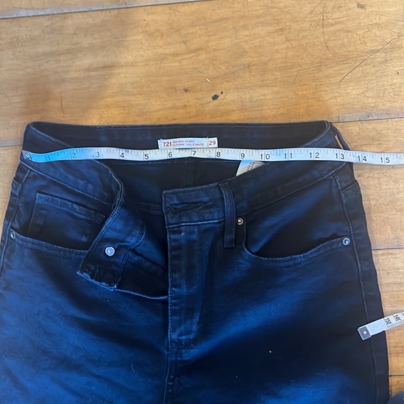 Black Levi’s. Like new - Picture 4 of 6